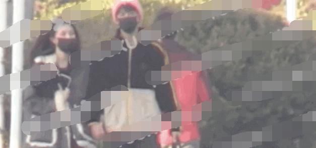  节目|舞台事故也可以被原谅，这个节目真是荒唐又好笑