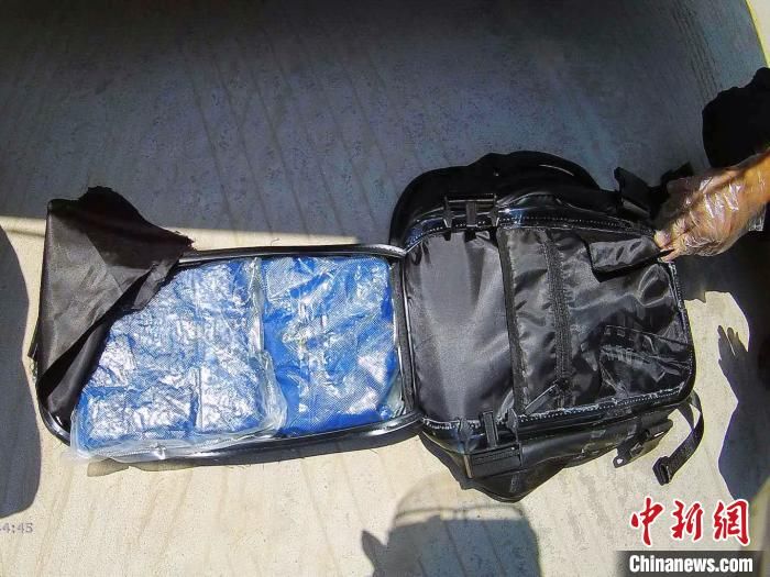 背包|云南普洱破获一起利用背包夹层藏毒案 缴毒1.39公斤