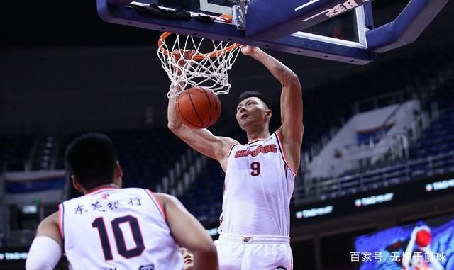  大碍|最新伤情报告！易建联无大碍，球迷：25分钟7次暴扣谁受得了