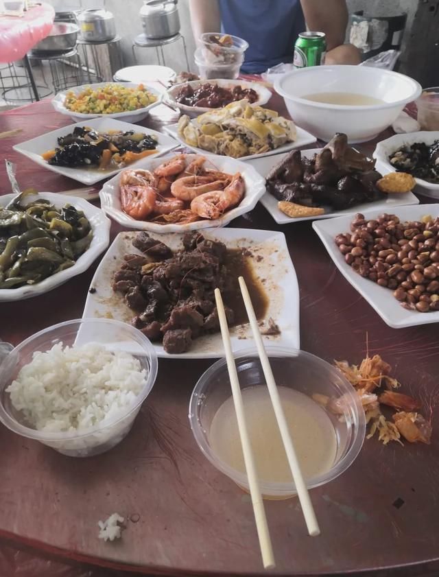 礼金|苦不堪言！疯狂的升学宴：考不考得上是其次，收礼金才是关键