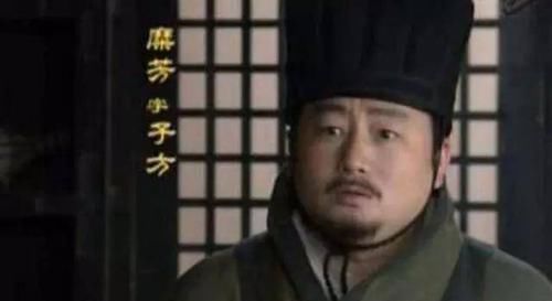  关羽|曹操安插卧底在刘备身边，坑了赵云，害了关羽张飞，骗了诸葛亮