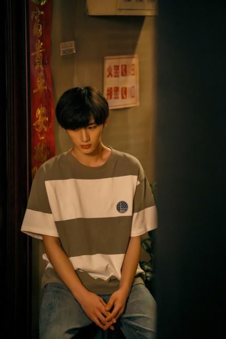  演员|拔丝吻戏、狠批流量……演员请就位炸场时刻过于密集了！