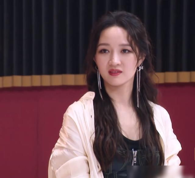 喜爱|孟佳好惨！《乘风破浪》观众喜爱度垫底，选曲环节还被节目组套路