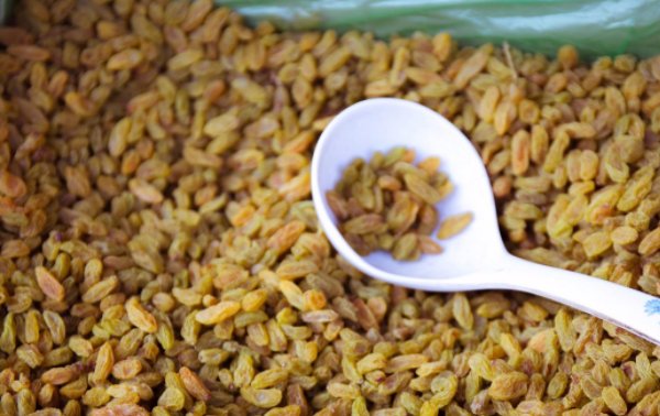  泡水|葡萄干“泡水喝”，4个好处找上门，怪不得中医不泡枸杞泡葡萄干