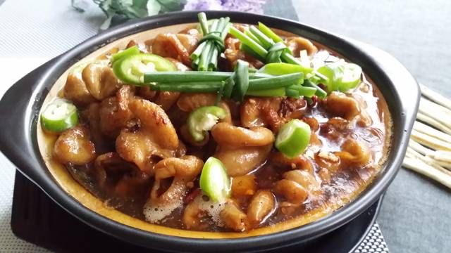 肥肠|重口味的菜---肥肠煲海带皮