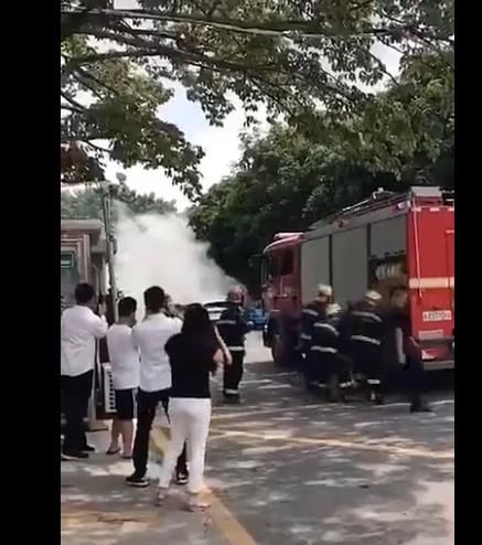  该次事故|小鹏汽车G3街头自燃 官方回应：电池箱底部有明显严重的磕碰伤痕