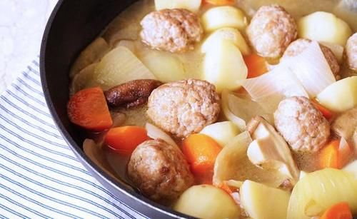  马铃薯|马铃薯炖肉丸子