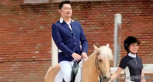  套路|被范丞丞怼到闭麦，如今又被同行套路，张大大洒水大师已经实锤