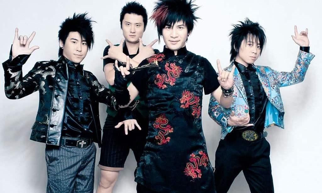  吴磊|花儿乐队宣布重组，新加入成员朱利杰，和当红流量吴磊同一所学校