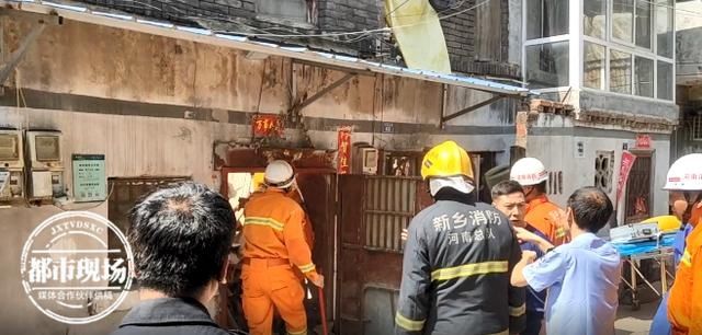  导致|民房突然坍塌，3人被埋废墟！下雨导致房屋受损