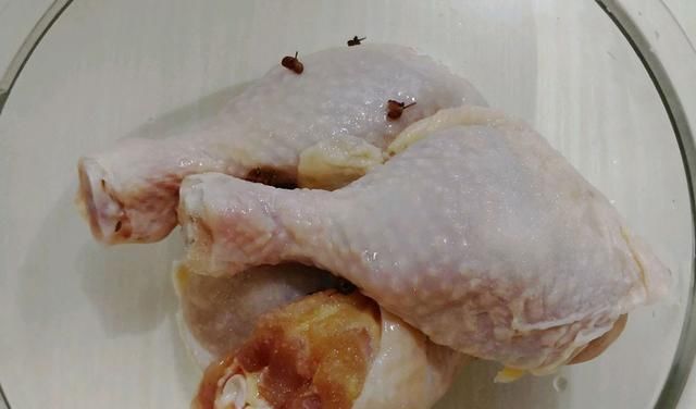  煲汤|入伏了，鸡肉别再煲汤了，煮一煮拌一拌，鲜香美味，全家都爱吃