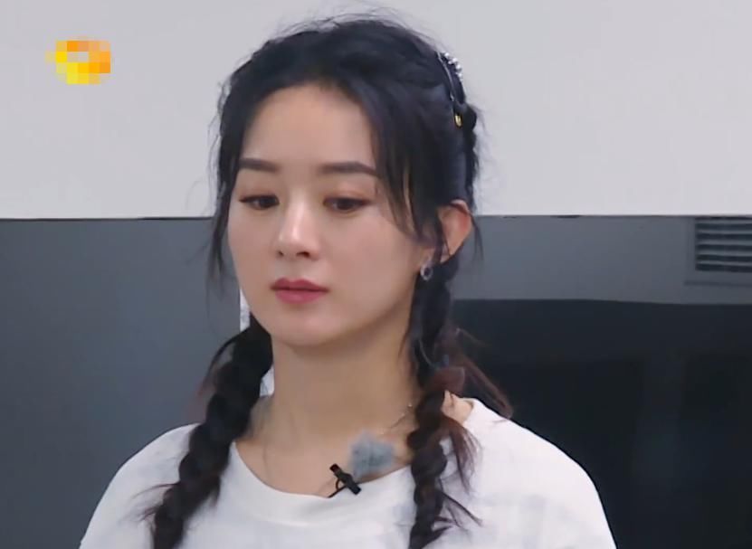  不少|赵丽颖吃饭用筷子翻菜引热议，被嘲素质不高，是恶意剪辑还是习惯？