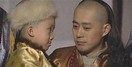 皇室|鳌拜对皇室忠心耿耿,为何年少的康熙帝坚决要除掉他原因很简单