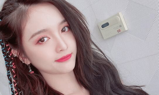  特别|吴宣仪发自拍庆祝新综艺, 看到她的颜值之后: 也太美了吧