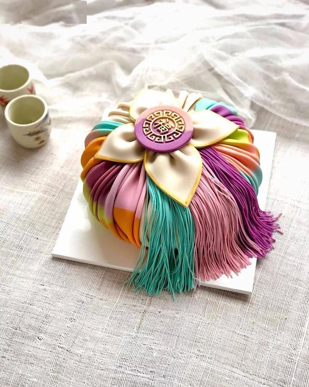 包袱蛋糕|脑洞太大韩国小姐姐晒神秘蛋糕,引百万粉丝每天催更太美了,每一张都让我流口水…