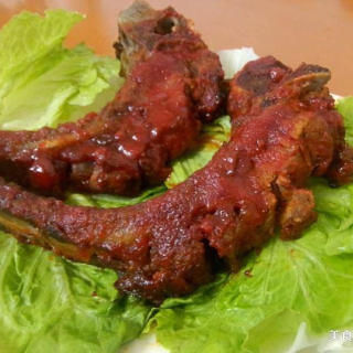  蜜汁|零难度奥尔良烤排骨?蜜汁浓郁好吃到舔手指