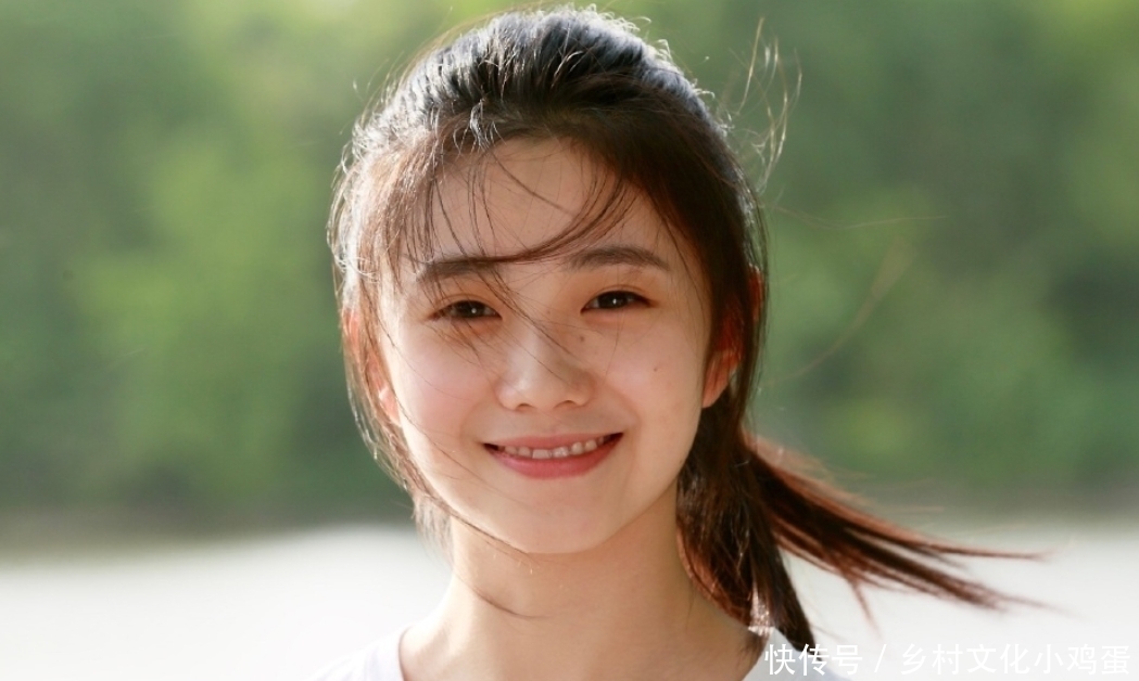  演员|易烊千玺新电影定档，搭档实力派演员上演温情故事，这阵容太可了