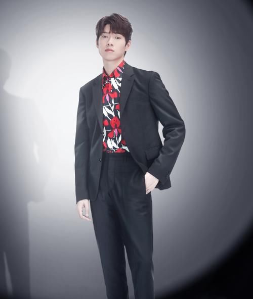  女团|当魏大勋跳女团舞，姐姐们的表情个个意味深长