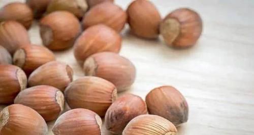 长期|老年人长期缺钙,对身体有一定的危害,除了吃钙片还可以多吃这些