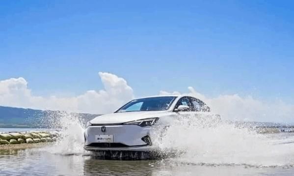  life|青海湖试驾逸动E-life 我已忘记里程焦虑