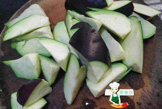 素菜|这两样素菜一起炒,酸甜开胃,不放肉也很香,还能降火气、助消化