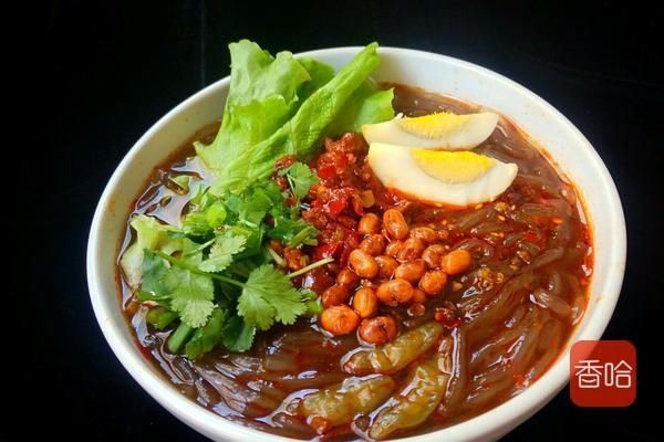  在家|夏天就爱吃它！教你在家做正宗酸辣粉，地道又过瘾