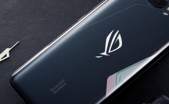 评测|ROG游戏手机3评测：首发865 Plus，看背后多数人会说三个字