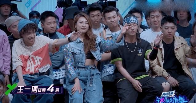  夏天|连爆两个夏天？他也太燃了吧！