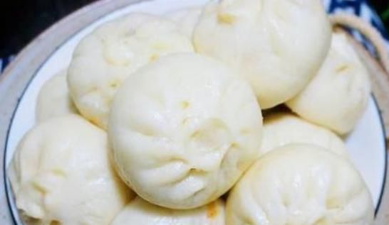  酵母|发面时，只放酵母和白糖还不够，多加2味，包子暄软味道香