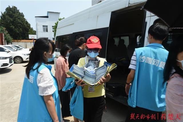  宣传攻势|前线防汛，后方反诈，武汉开发区展开“全民反诈”宣传攻势