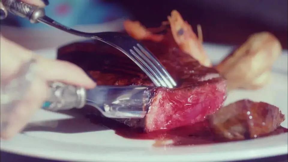  女主|虽然是精神病，但她迷倒了金秀贤…