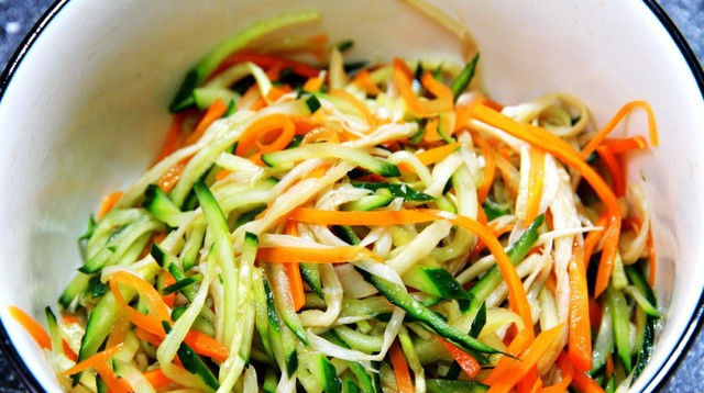  清爽|三伏天爱吃凉拌菜，3种食材拌一拌，色香味俱全，清爽美味