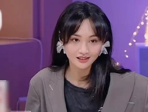 坦白|郑爽坦白,你们知道我的初恋是谁嘛会是那个爱了五年的他吗