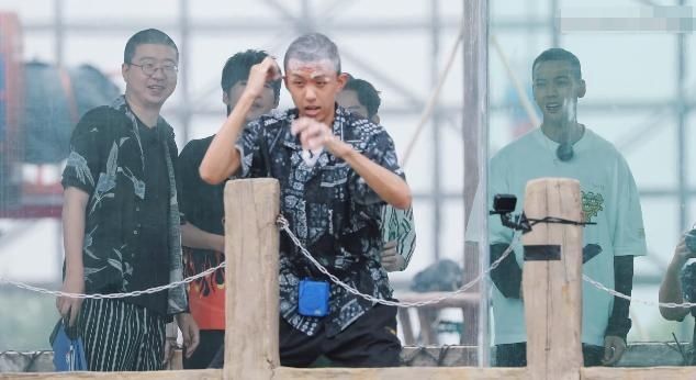  雷同|何炅好口碑遭质疑？主持新综又陷抄袭门，被指雷同日综段子都照搬