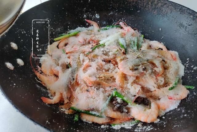  可口|大虾水煮就错了，鲜味跑了，老渔民是这样吃的，鲜美可口不柴不腥