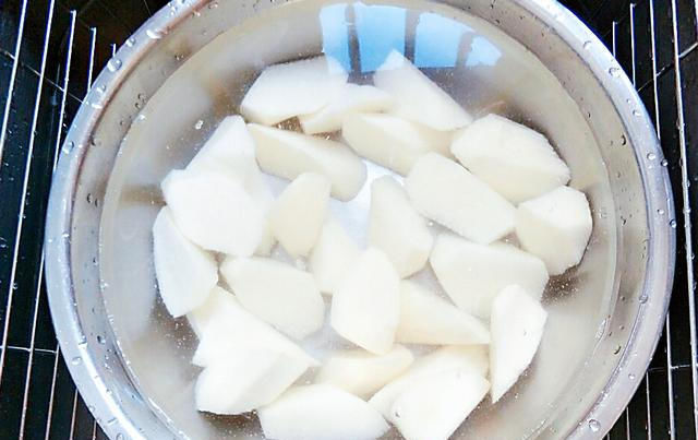  营养|秋季吃山药有新搭配，保证营养还要降秋燥，不容错过的一道汤