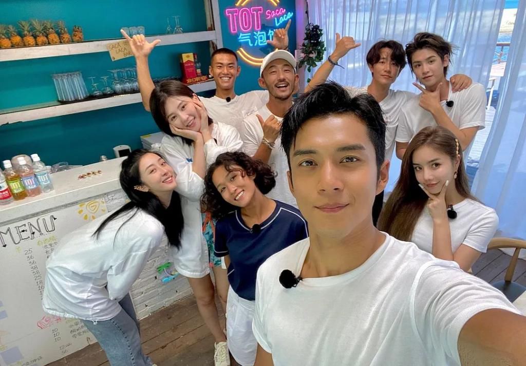  博野|解锁王一博野人造型，GET韩东君同款美黑：冲浪到底对他们做了些什么？