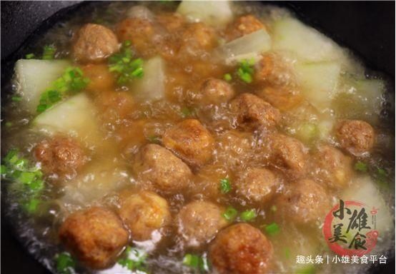 正确|炸丸子有人放淀粉，有人放面粉，都错了！教你正确的做法，太香了