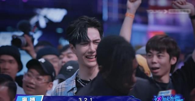  街舞|《街舞3》王一博赛区布布“一穿三”后，张艺兴赛区舞者再次完成