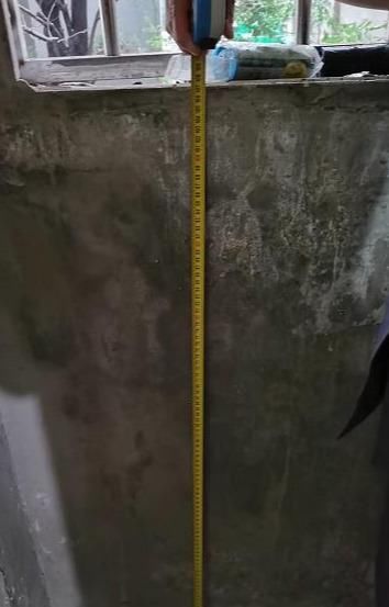  麻将馆|某男子误以为民警抓赌，从麻将馆跳窗摔伤竟索赔19万