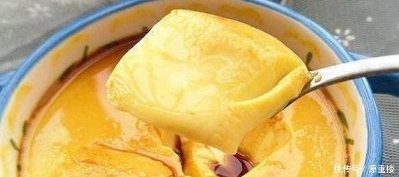  蒸成|蒸鸡蛋羹应该用冷水还是热水?很多人不懂,难怪鸡蛋羹蒸成蜂窝状