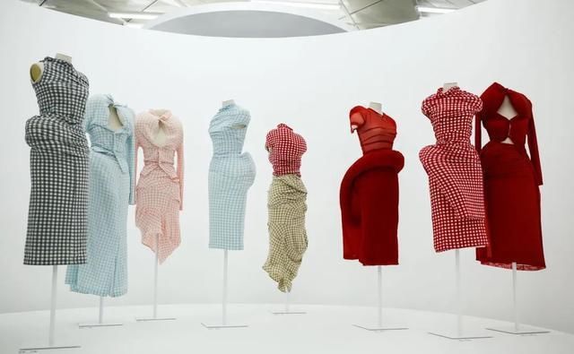 黑色|川久保玲:永远不想失去反叛的能力