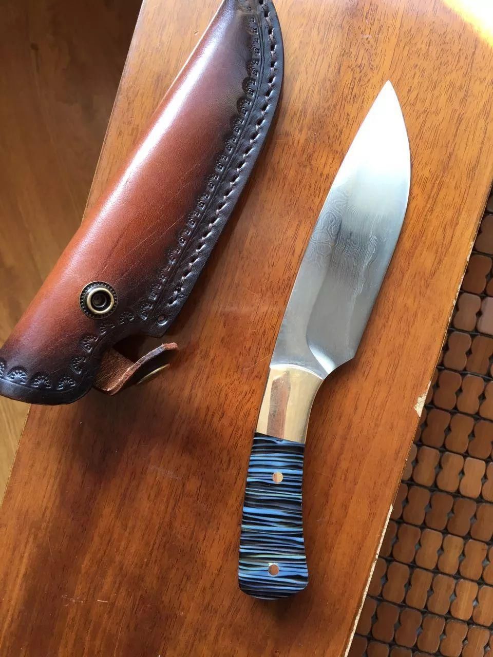 战场|从古代的战场利刃,到现在的杀伐利器,传统刀剑和现代短刀,你更喜欢哪种?