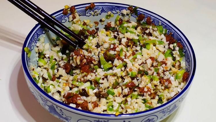 白菜|秋天,多给孩子包这馅饺子,开胃又消食,比韭菜和白菜都鲜,真香