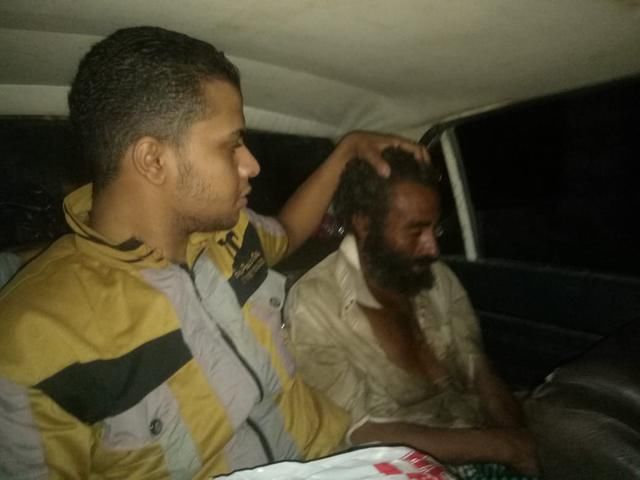  墓地|葬礼4个月后，埃及男子被发现在墓地“复活”