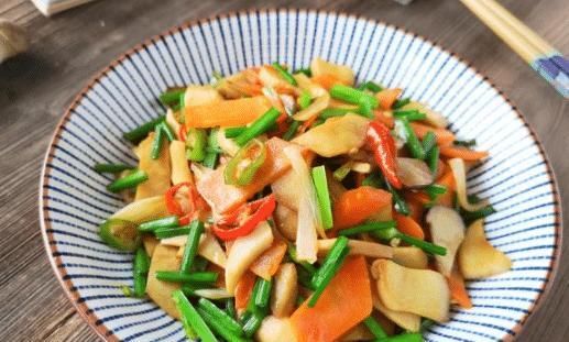 胡萝卜|热推美食:蘑菇五花肉烧萝卜,番茄土豆炖牛肉,胡萝卜炒杏鲍菇