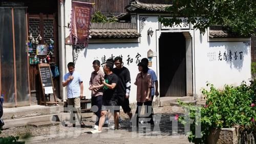  浦江|今天，华少、张绍刚、胡海泉等明星云集浦江，他们来做啥