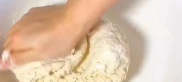  早餐|我家女儿隔三差五点名要吃这早餐, 烙一烙5分钟出锅, 解馋还顶饱