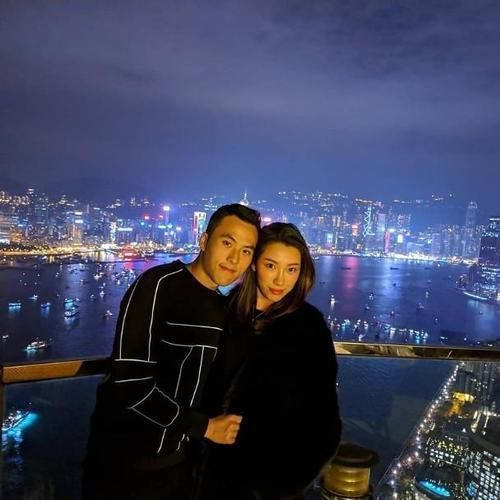  提升|何猷启恋上21岁大学生？买名牌为其提升品位，曝光后公布已离婚