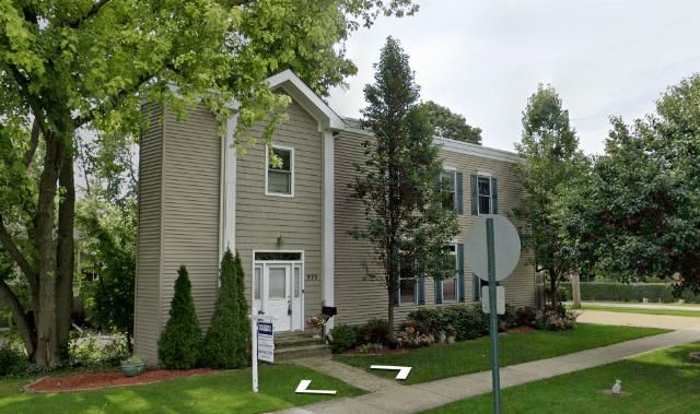  房爆|闪瞎眼：宽度不到1米的纸片房爆红全网！网友：真的能住人？